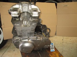 Motor Suzuki 500 F (2004)