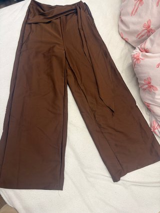 Pantalón Marrón de Pernera Ancha