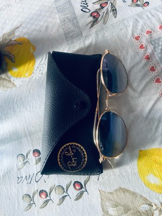 Gafas de sol Ray-Ban aviador doradas