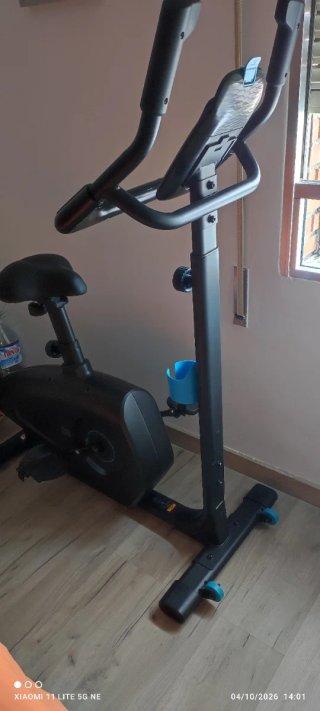 Bicicleta Ergométrica Negra