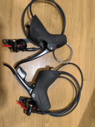 Manetas y Pinzas SRAM Rival 1x11