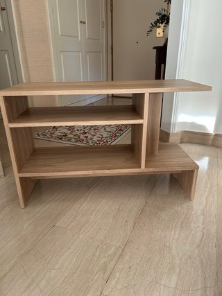Mesa auxiliar de madera