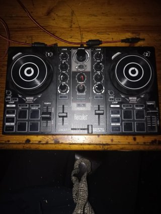 Hercules DJControl Inpulse 200