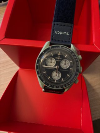 Reloj Omega x Swatch MoonSwatch Mission on Earth