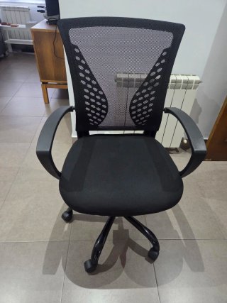 Silla de oficina negra