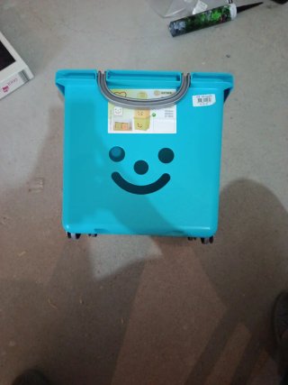 Cubo con Ruedas Apilable Azul