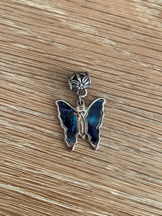 Colgante Dije Mariposa Azul y Plateado