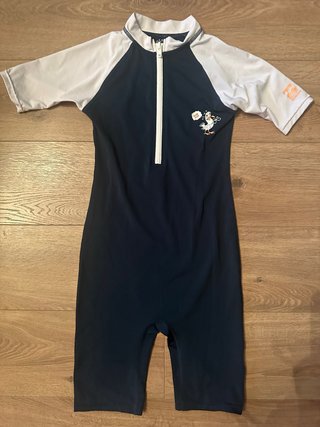 Buzo corto de lycra Billabong talla6