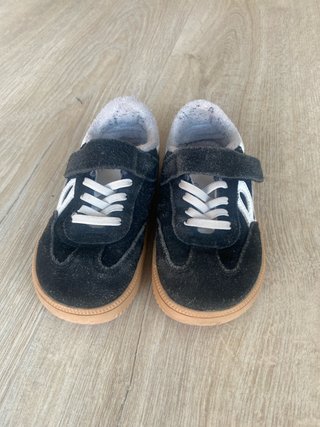 Zapatillas Infantiles Lejan Negras