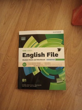 English File 5th Edition B1. Student's Book and...