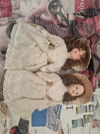 Set de 2 Muñecas de Porcelana Victorianas
