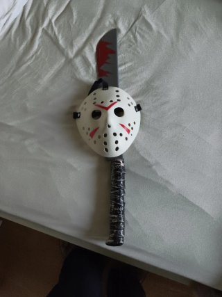 Careta y Cuchillo de Disfraz