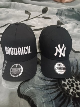 Pack 2 Gorras: Hoodrich y New Era (NY)