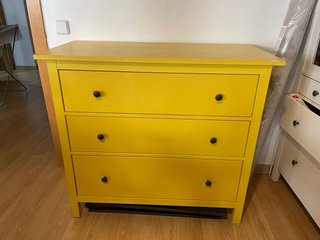 Cómoda IKEA HEMNES Amarilla