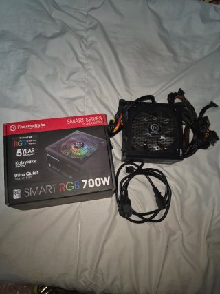 Fuente de Alimentación Thermaltake Smart 700W