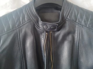 Cazadora biker piel Massimo Dutti azul