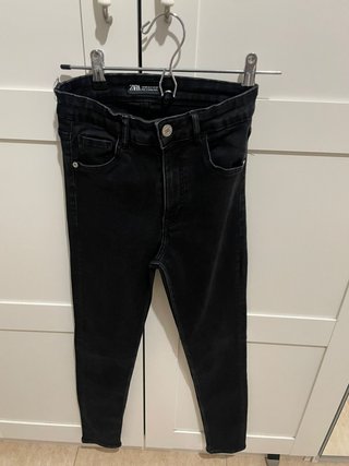 Pantalón vaquero skinny negro Zara