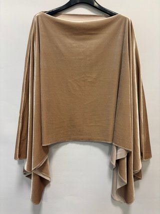Capa de terciopelo beige