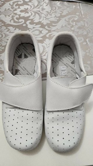 Zapatos de trabajo blancos