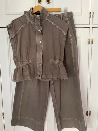 Conjunto Zara Topo Chaqueta y Pantalón wide leg