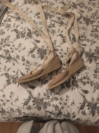 Cuñas de esparto Zara