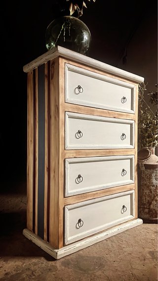 Cómoda de madera