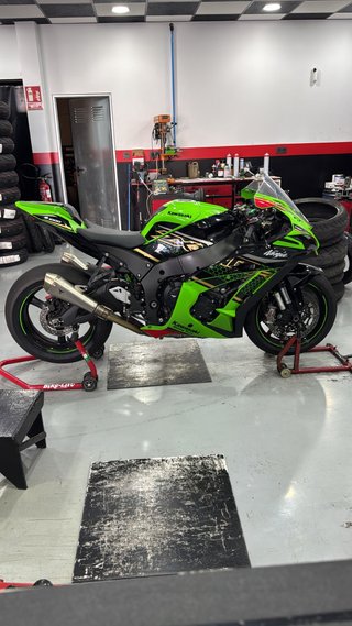 Kawasaki ZX 10R KRT