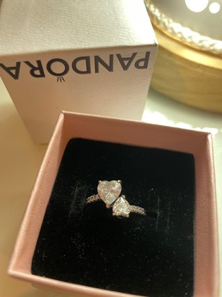 Anillo Pandora de corazones