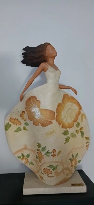 Figura Dama al Viento edición limitada