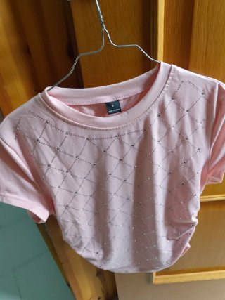 Camiseta Rosa con Pedrería Talla S