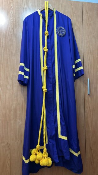 Traje de Nazareno Morado y Amarillo,se regala vara