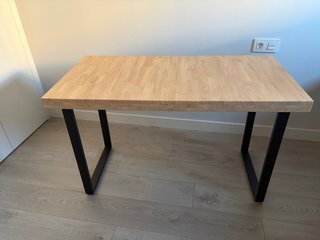 Mesa de escritorio estilo industrial