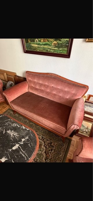 Sofá de dos plazas con dos sillones. Buen estado
