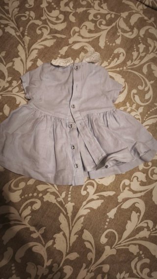 Vestido Azul con Cuello de Encaje