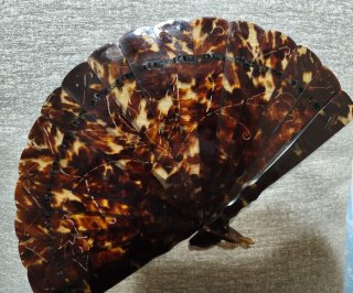 Abanico de Carey antiguo