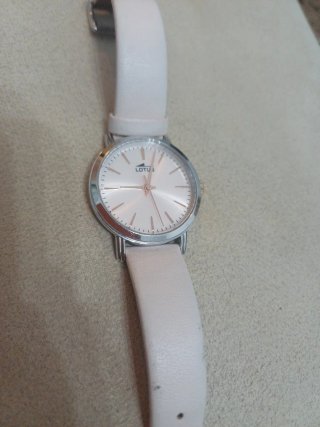 Reloj Lotus Beige