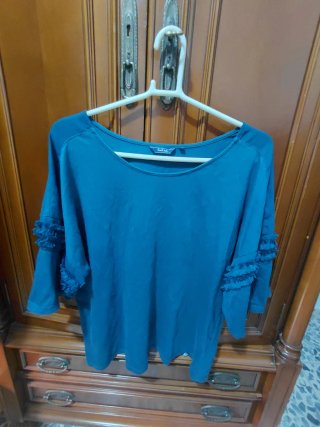 Camiseta Salsa Azul con Volantes