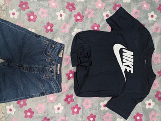Camiseta Nike Azul Oscuro Logo Blanco