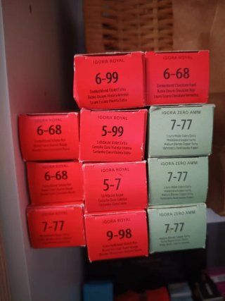 Lote de 11 Tintes Igora Royal y Zero AMM a 7€ unid