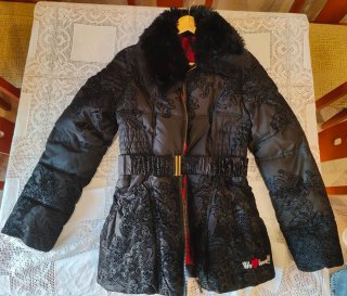 Abrigo Desigual con Capucha