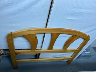 2 Cabeceros de madera de pino