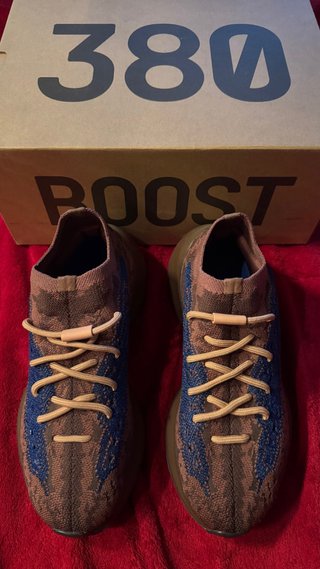 Adidas Yeezy 380