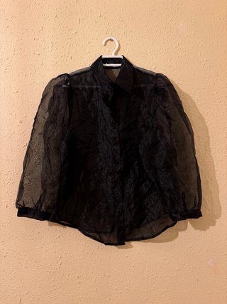 Camisa Negra Stradivarius Mangas Abullonadas