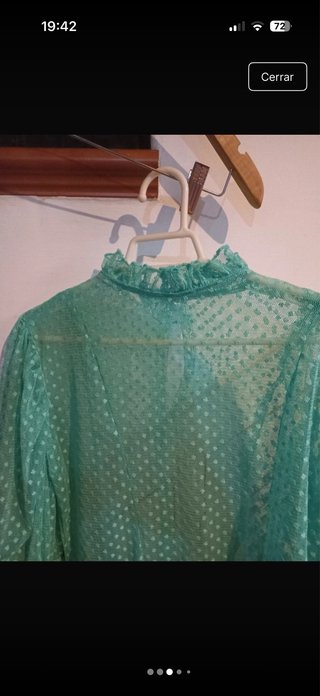 Blusa de plumeti turquesa