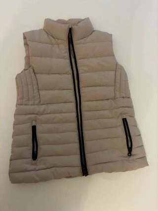 Chaleco Mango Color Crudo Talla 9-10 años