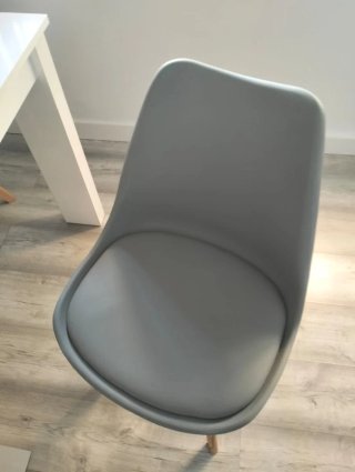 4 sillas de diseño minimalista gris