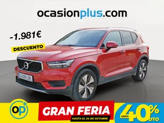 Volvo XC40 T3 Momentum Auto 120 kW (163 CV)