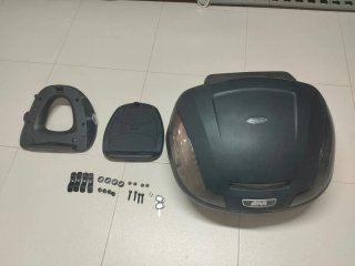 Baúl Givi E470 Simply III 47 Litros