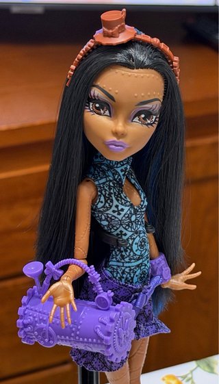 Bambola Monster High Robecca Steam Dance Class