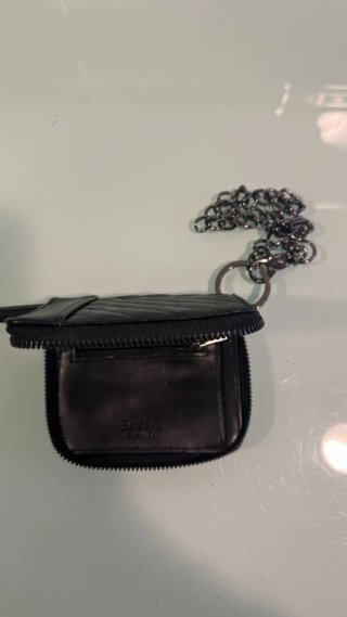 Monedero Acolchado Negro Bershka con Cadena